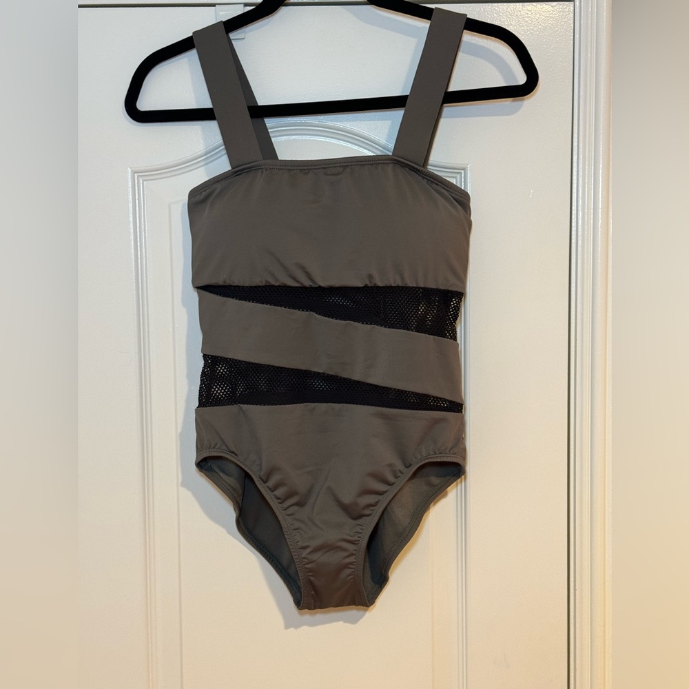 NWT‎ Carmen Marc Valvo One Piece Swimsuit in Palm Green Size 10